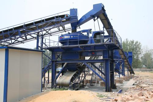 Acid leaching method for removing impurities in quartz sand