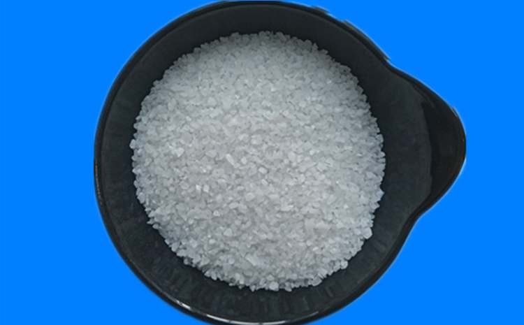 8-16 meshes of fine quartz sand